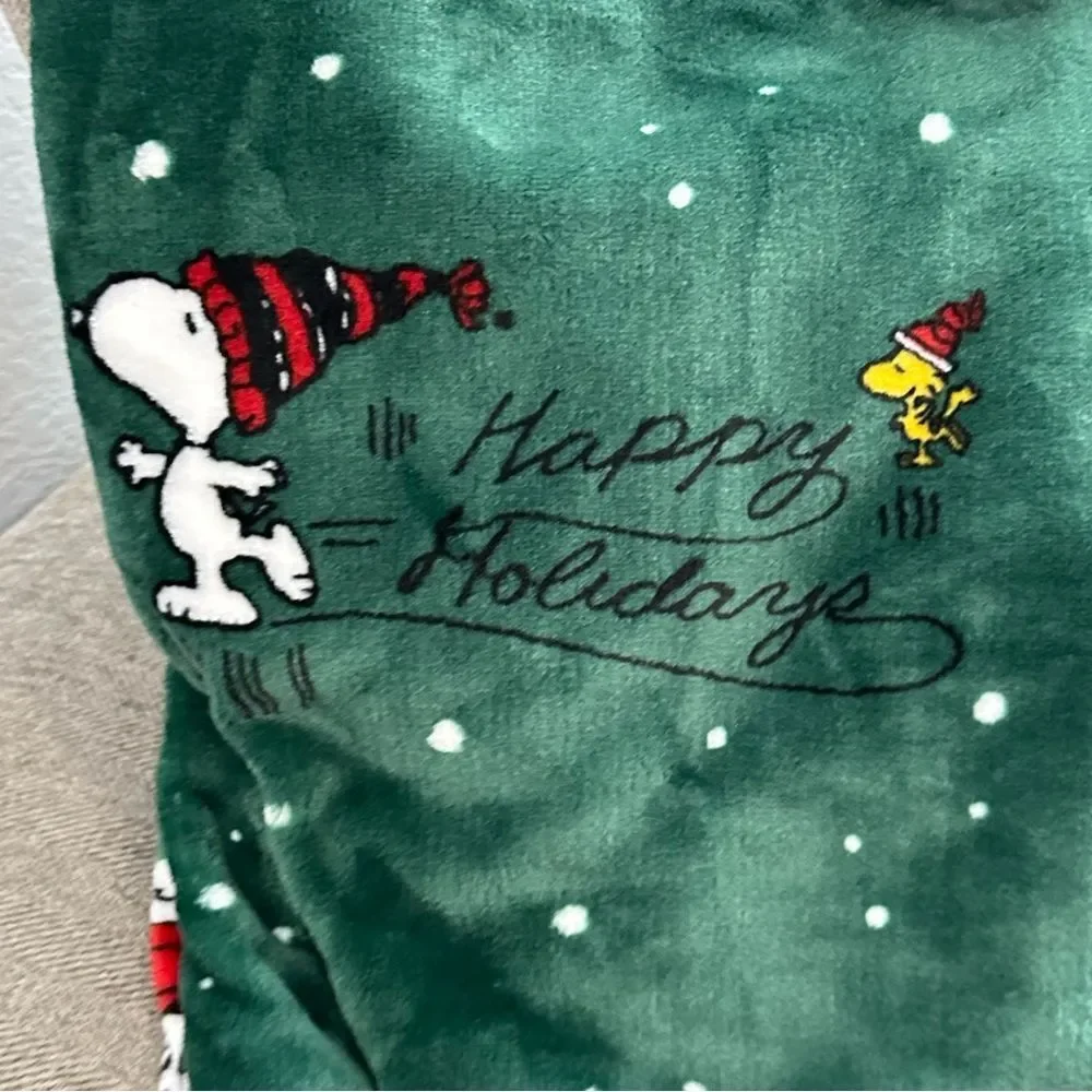 NWT-Peanuts Green 60x70” Velvet Loft Throw Blanket by Berkshire Blanket & Home
